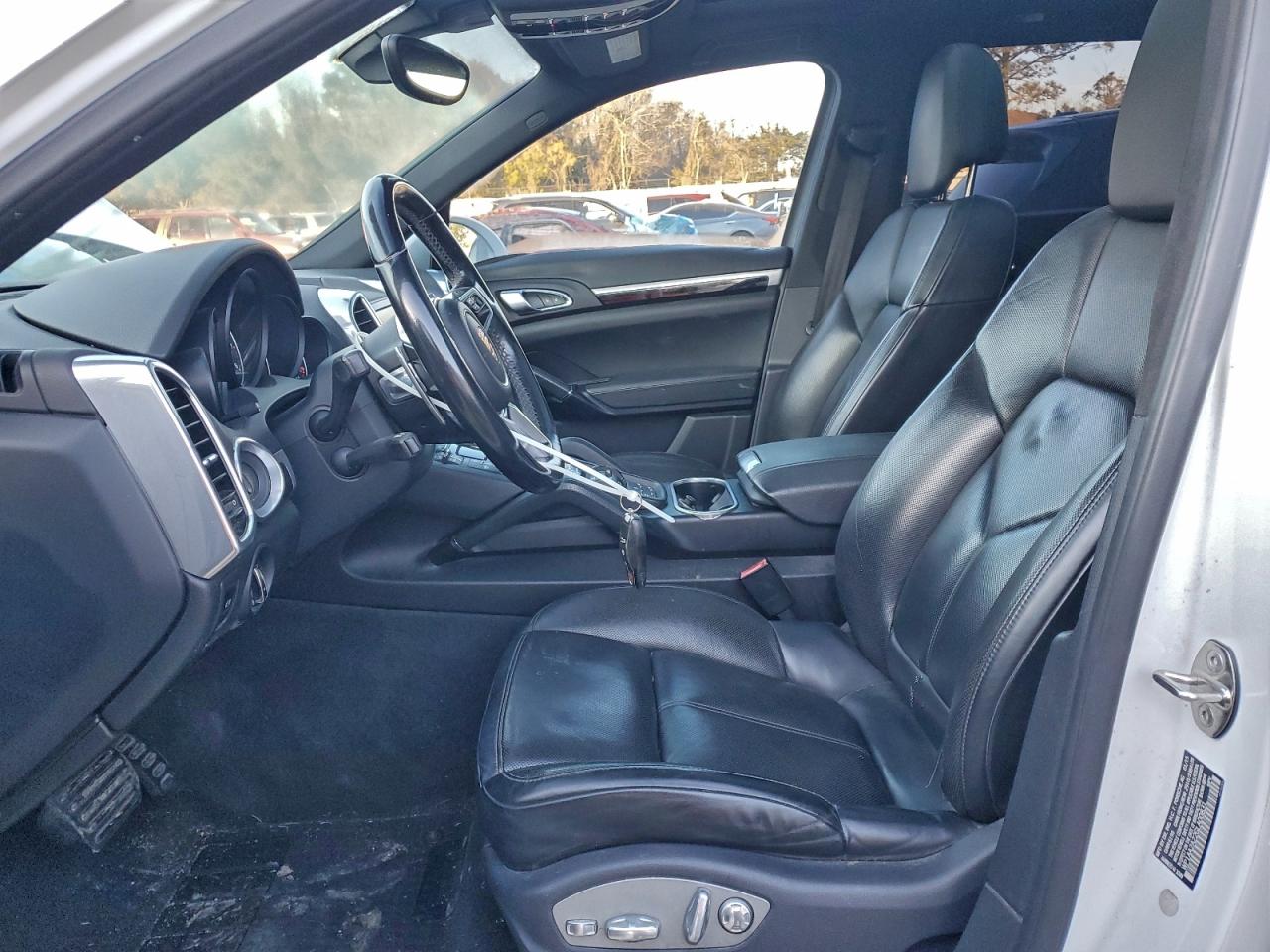 2016 PORSCHE CAYENNE photo 7