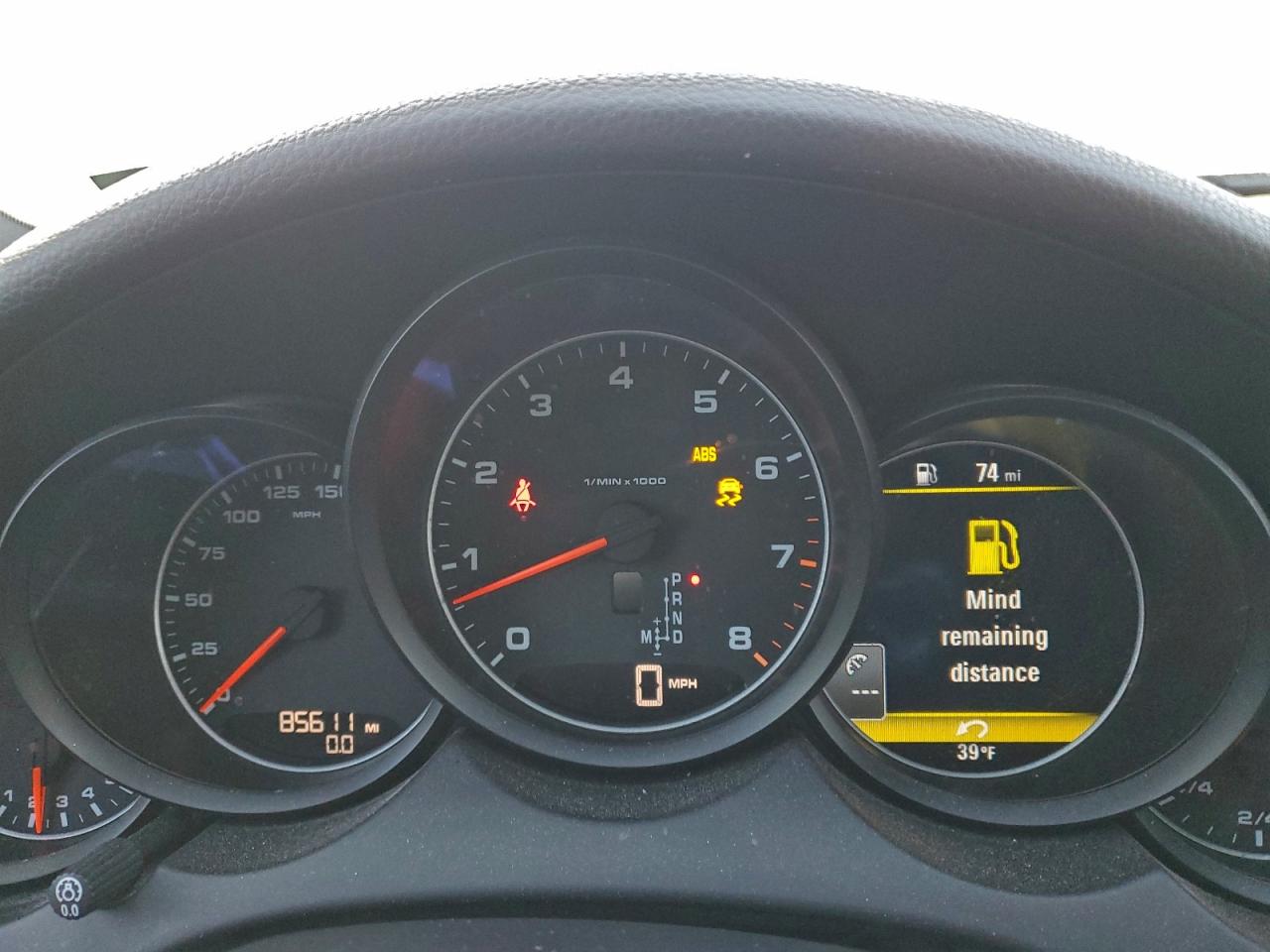 2016 PORSCHE CAYENNE photo 9