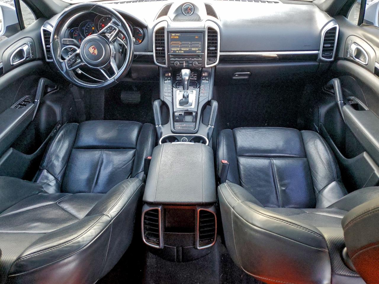 2016 PORSCHE CAYENNE photo 8