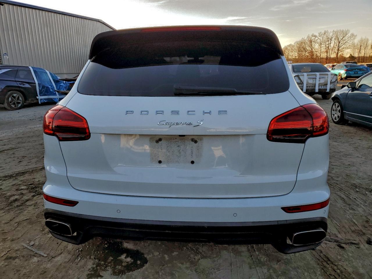 2016 PORSCHE CAYENNE photo 6
