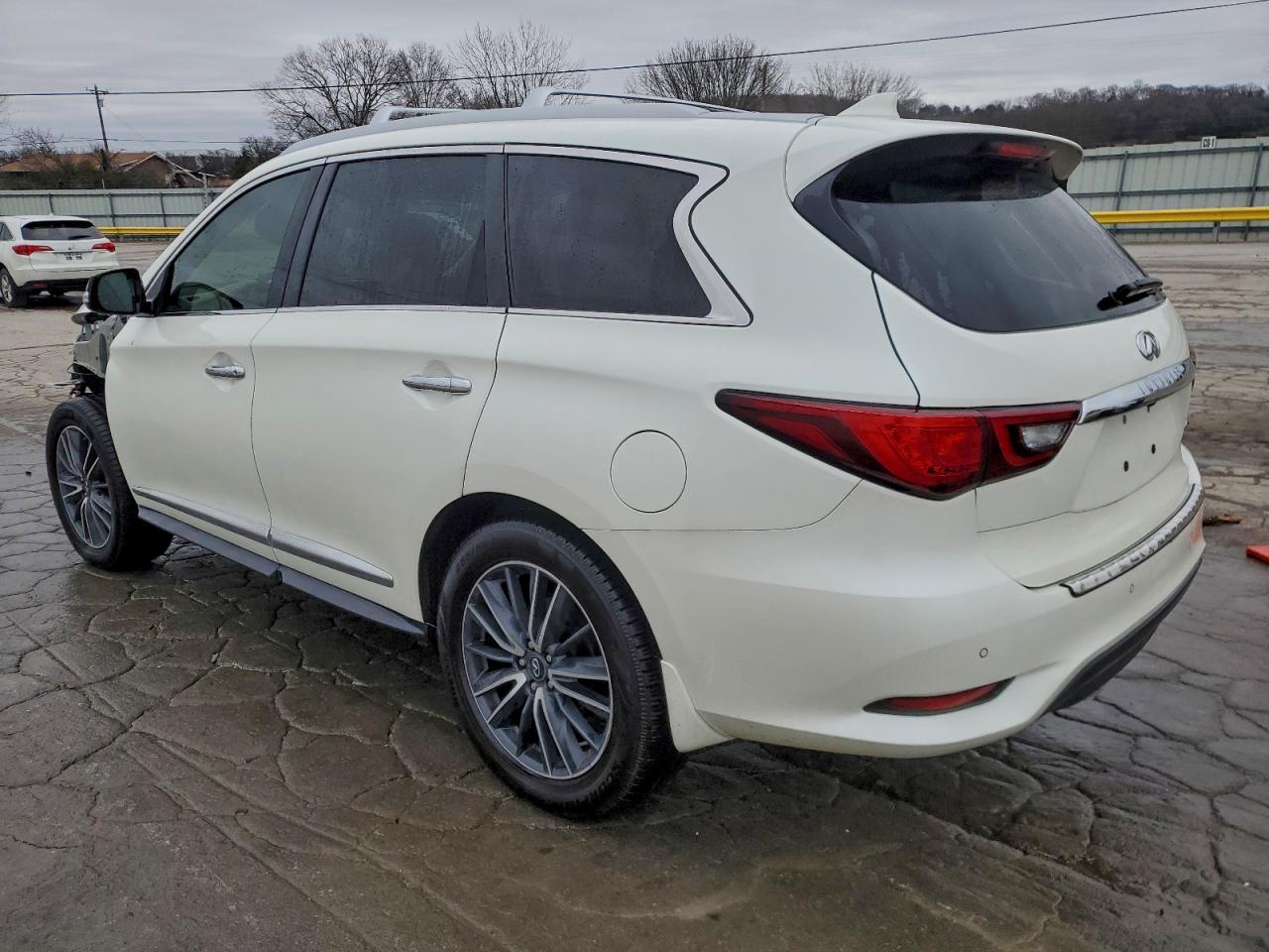 2020 INFINITI QX60 LUXE photo 2