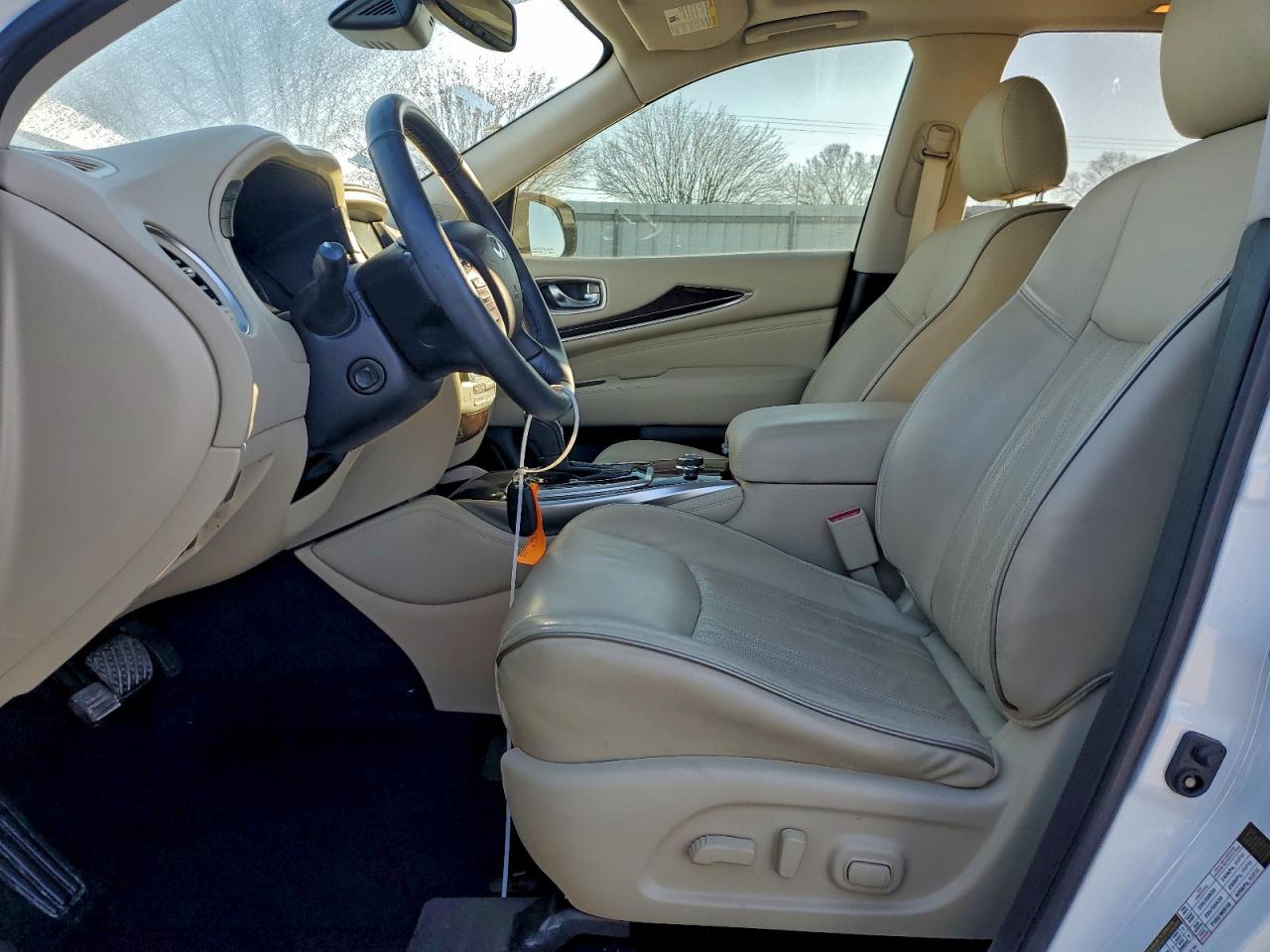 2020 INFINITI QX60 LUXE photo 7