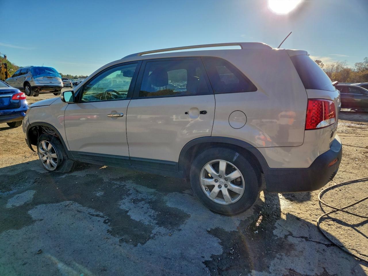 2011 KIA SORENTO LX photo 2