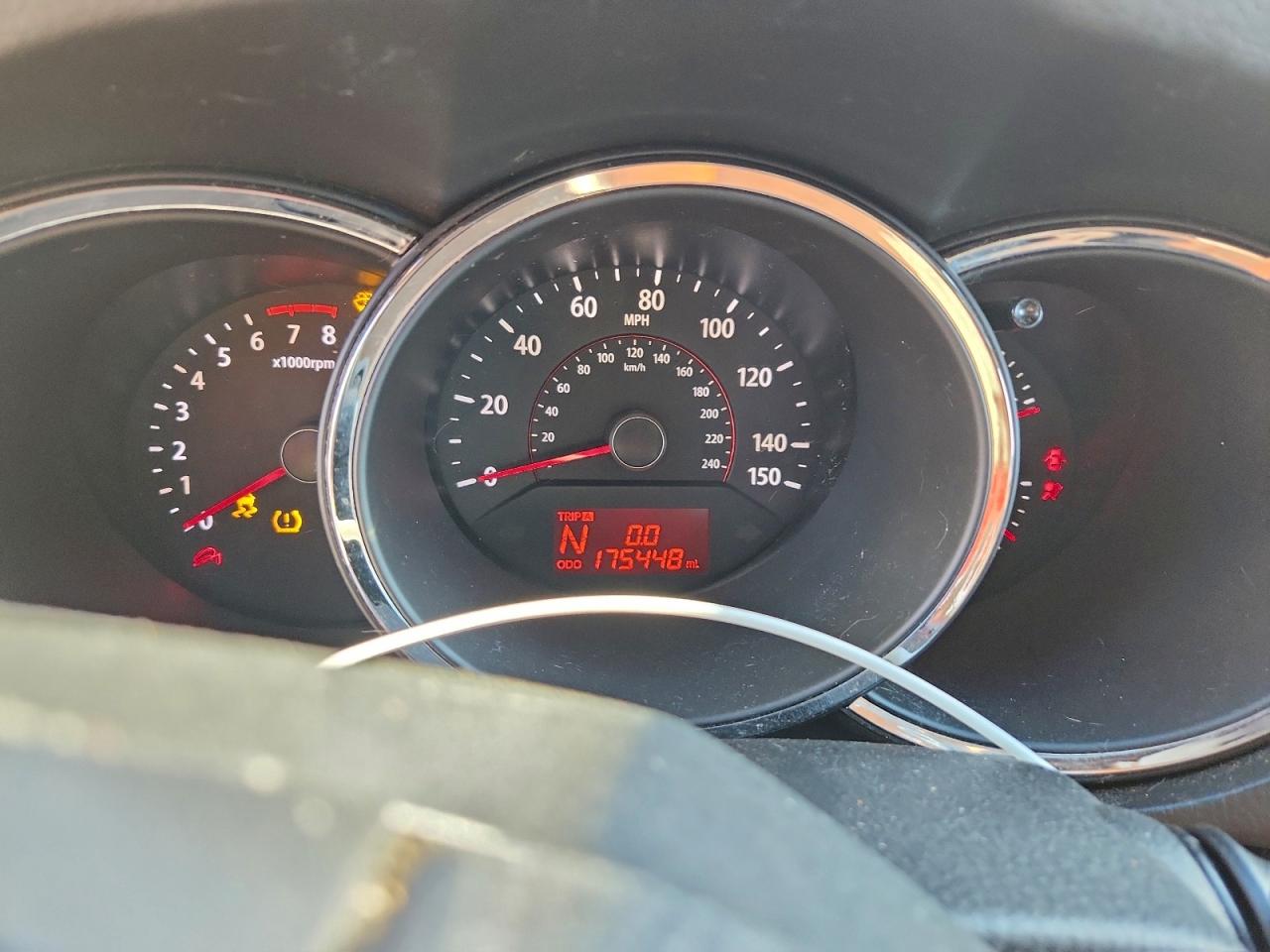 2011 KIA SORENTO LX photo 9