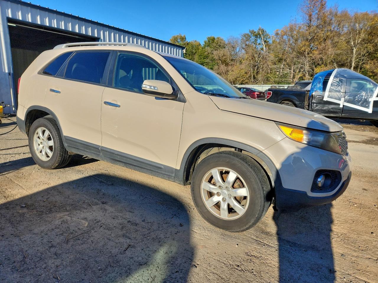 2011 KIA SORENTO LX photo 4