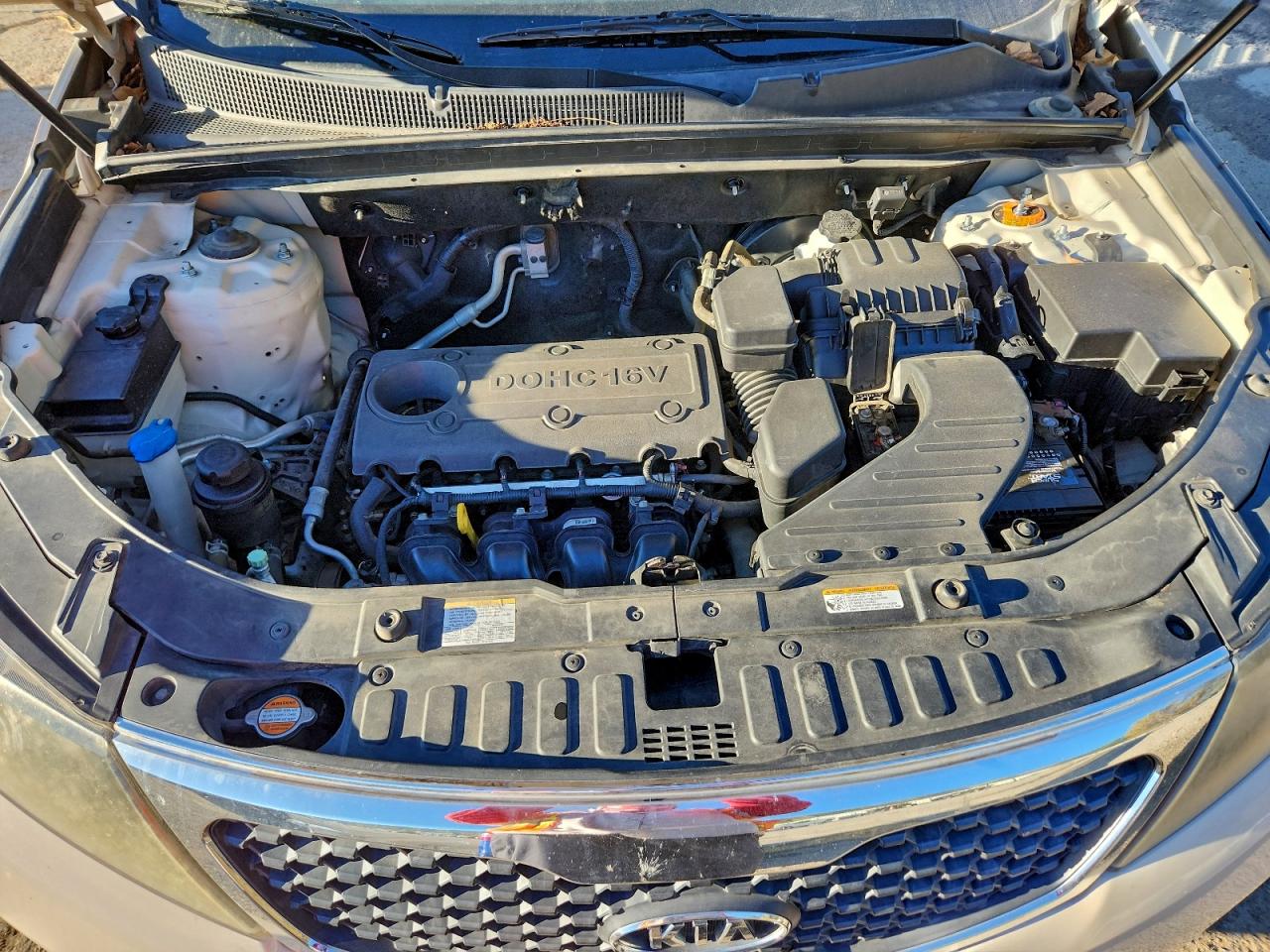 2011 KIA SORENTO LX photo 12