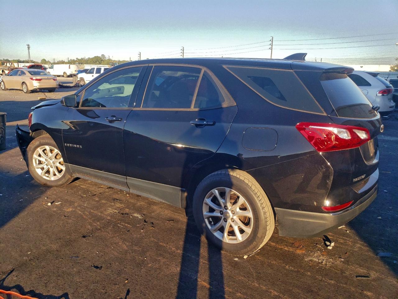 2018 CHEVROLET EQUINOX LS photo 2