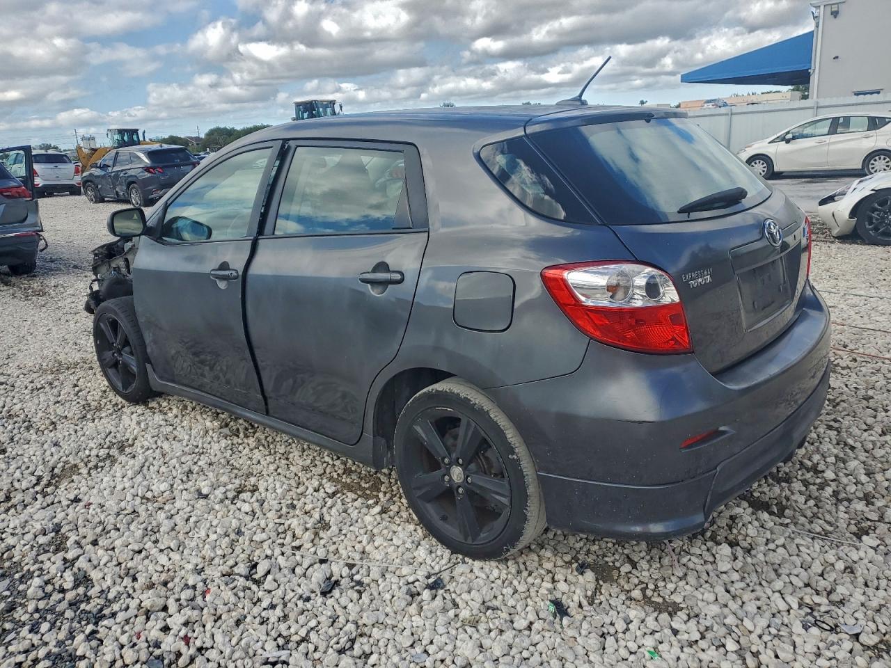 2009 TOYOTA COROLLA MATRIX S photo 2