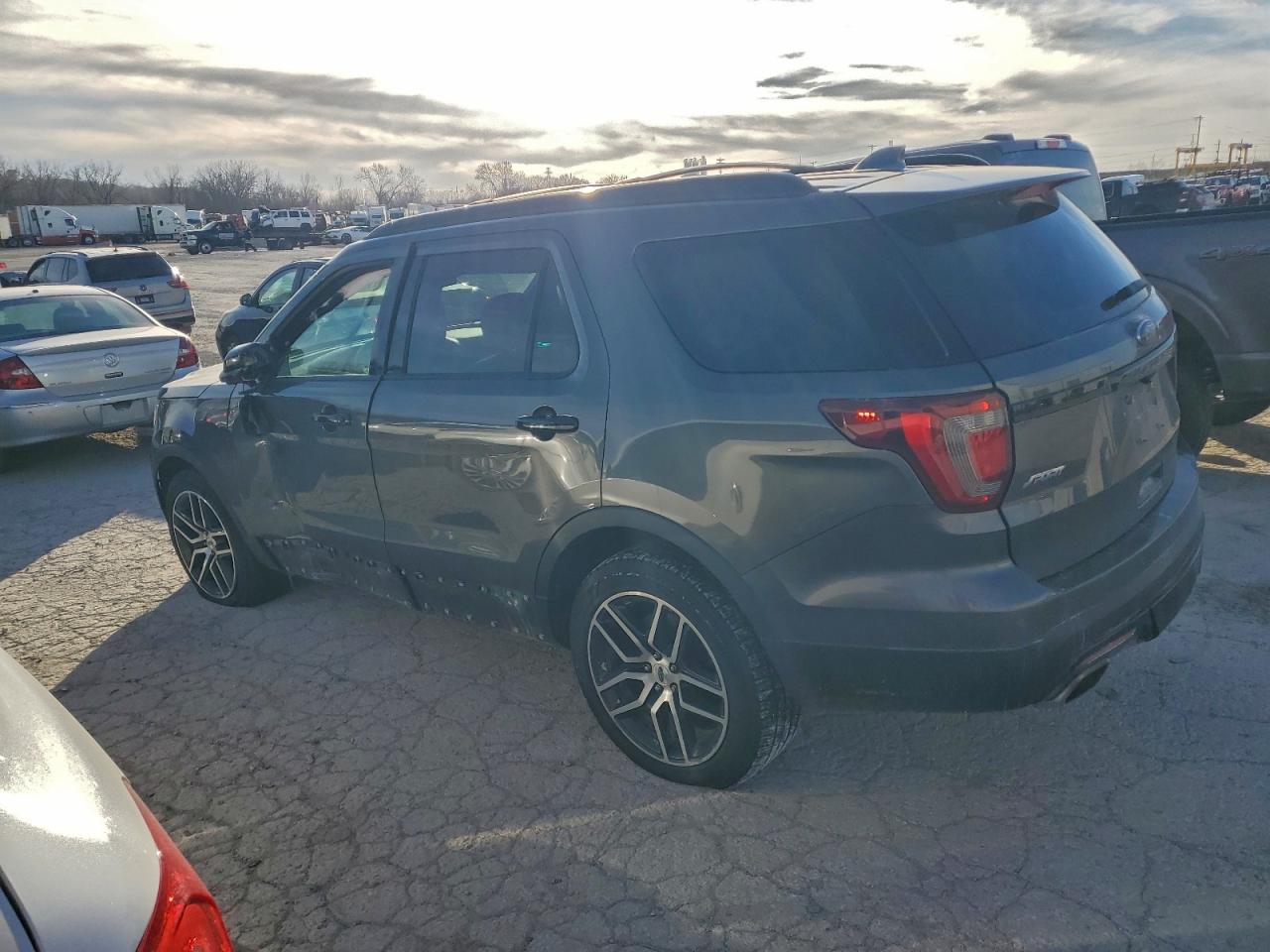 2017 FORD EXPLORER SPORT photo 2