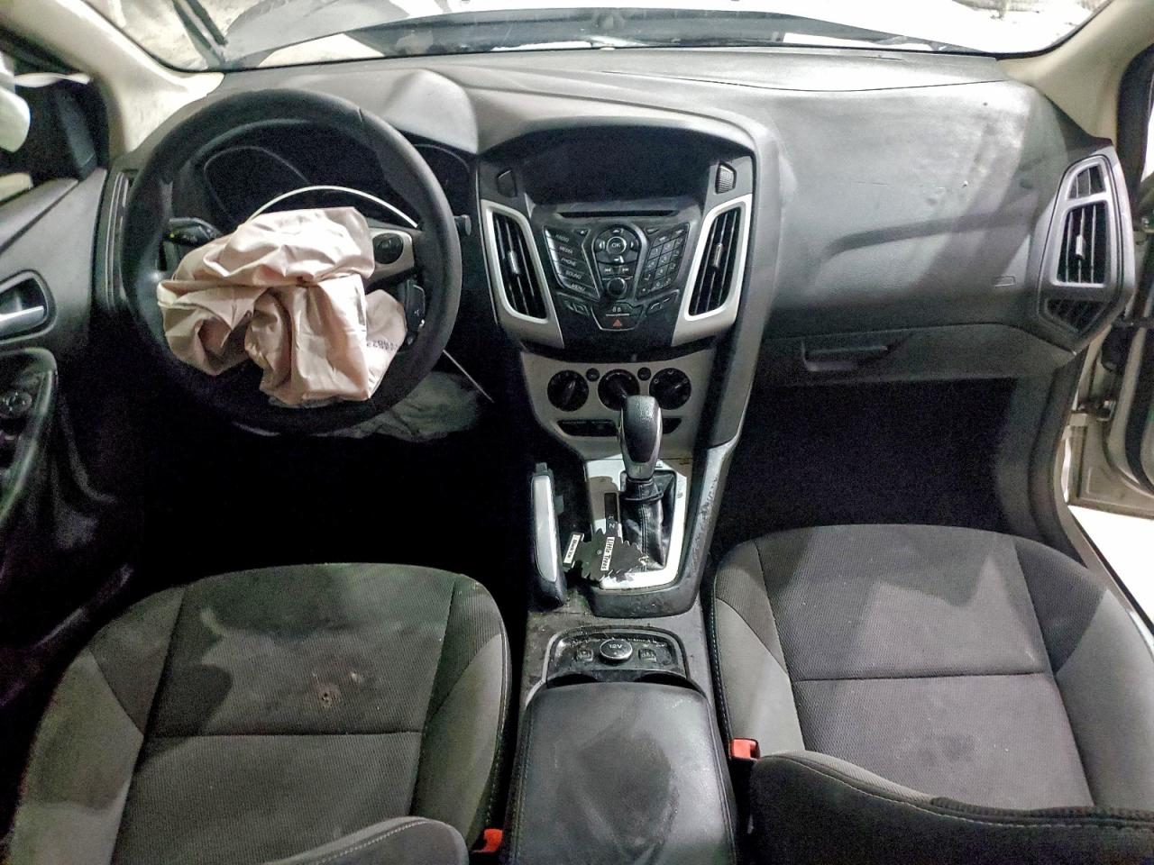 2013 FORD FOCUS SE photo 8