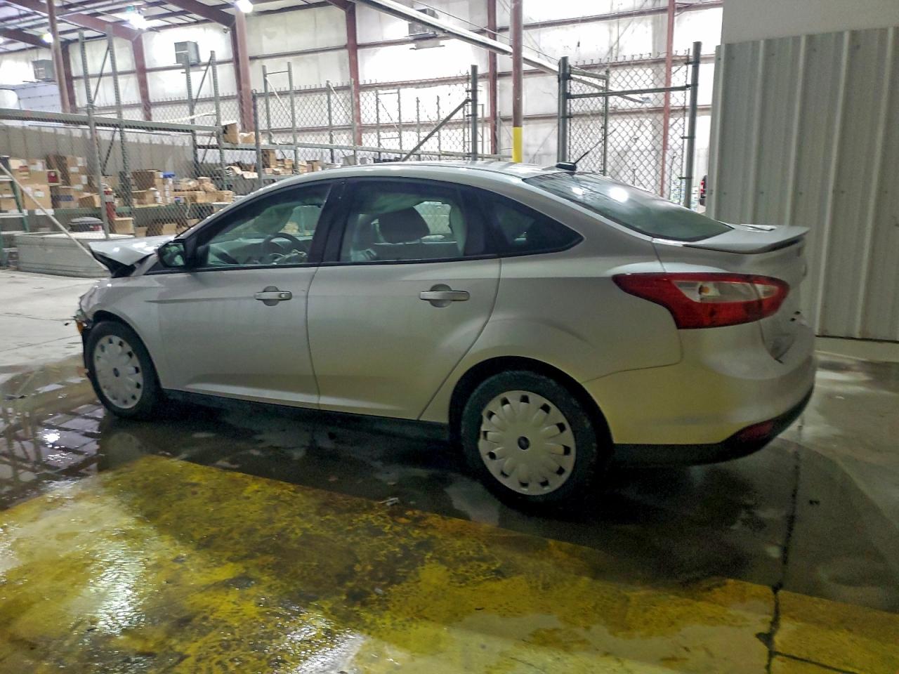 2013 FORD FOCUS SE photo 2