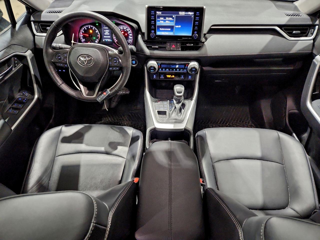 2022 TOYOTA RAV4 XLE photo 8