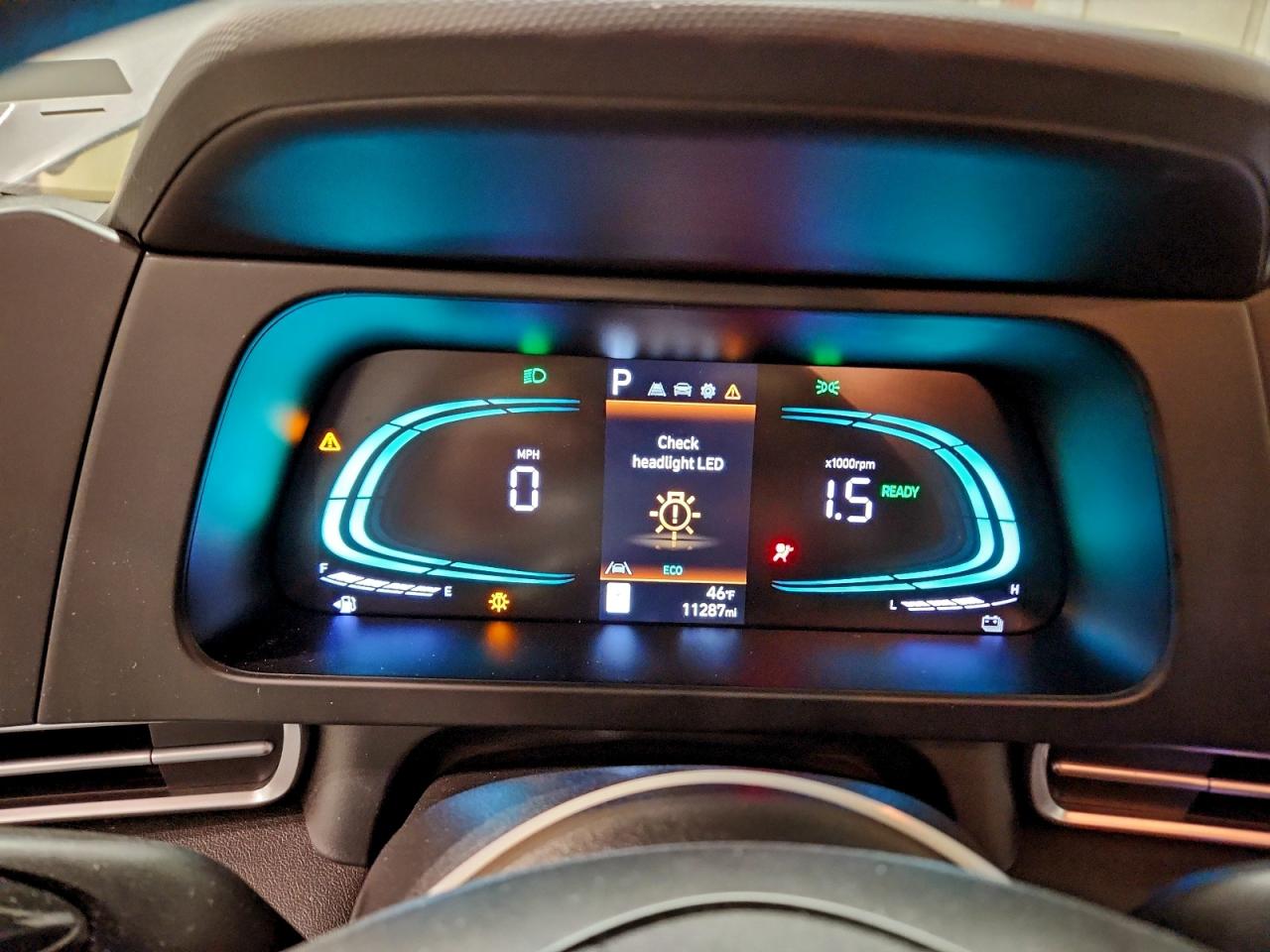 2025 HYUNDAI ELANTRA BLUE photo 9
