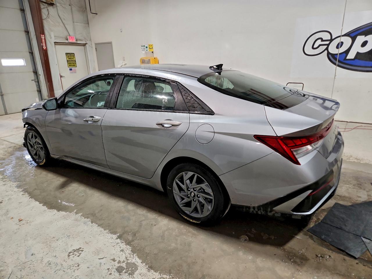 2025 HYUNDAI ELANTRA BLUE photo 2