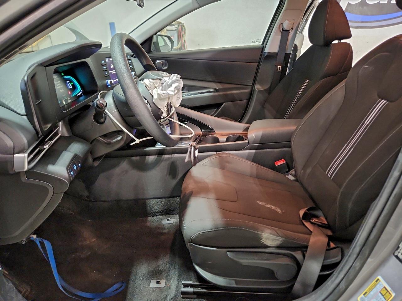 2025 HYUNDAI ELANTRA BLUE photo 7