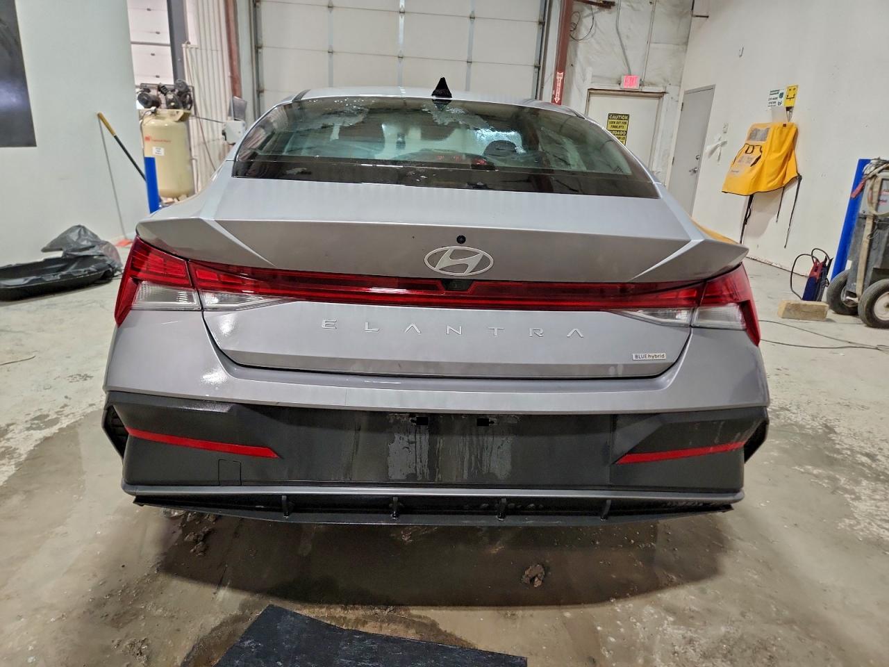 2025 HYUNDAI ELANTRA BLUE photo 6