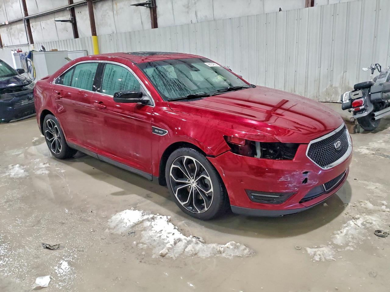 2015 FORD TAURUS SHO photo 4