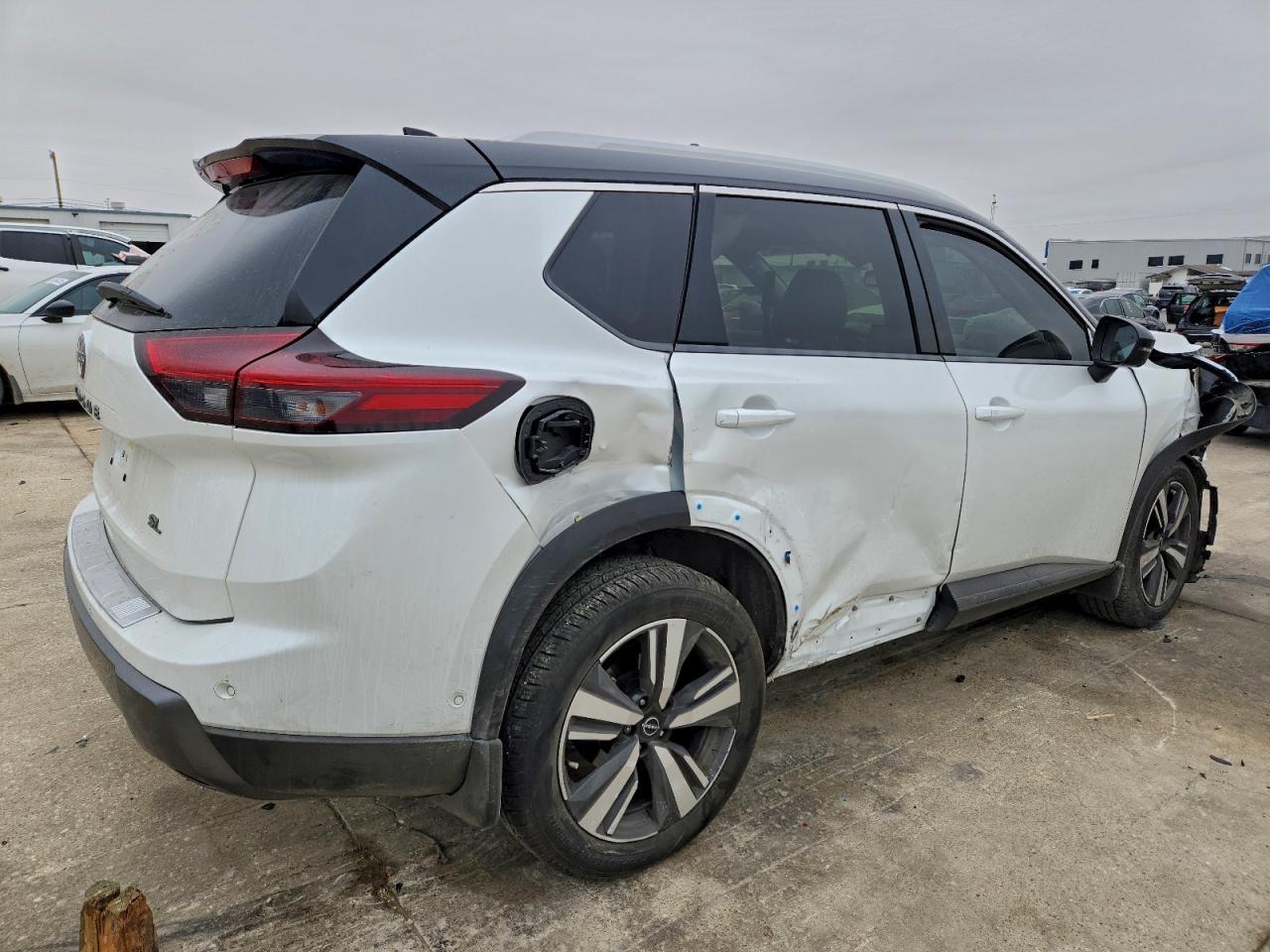2024 NISSAN ROGUE SL photo 3