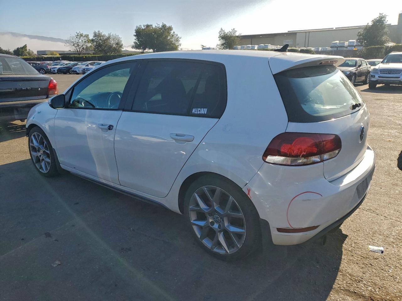 2013 VOLKSWAGEN GTI photo 2