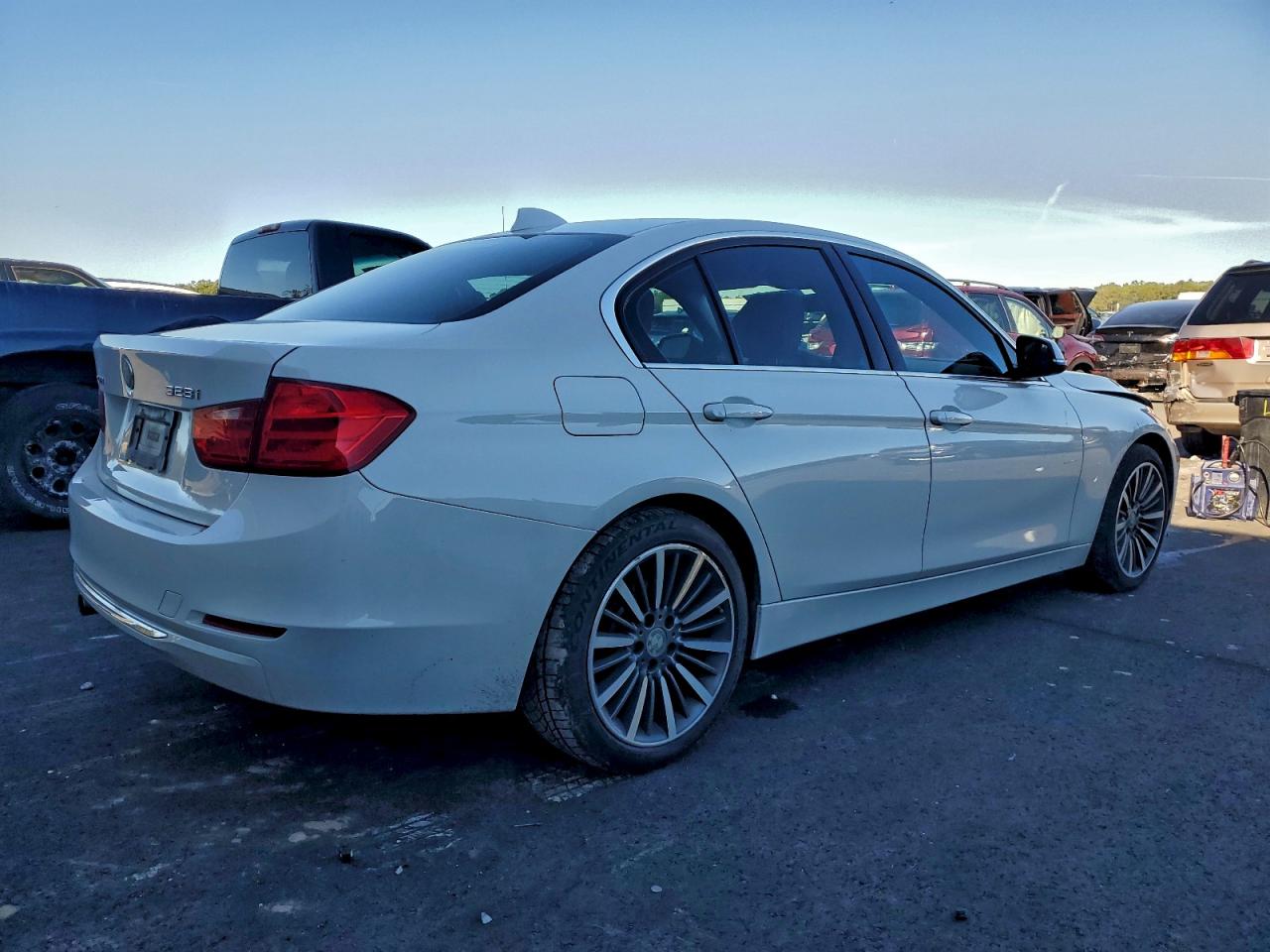 2013 BMW 328 XI photo 3