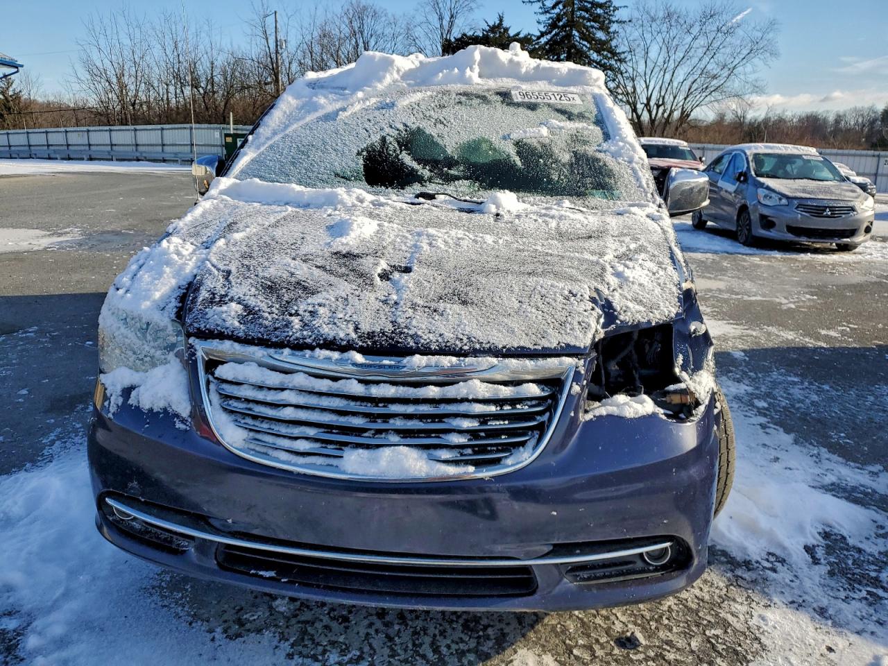 2015 CHRYSLER TOWN & COUNTRY TOURING L photo 5