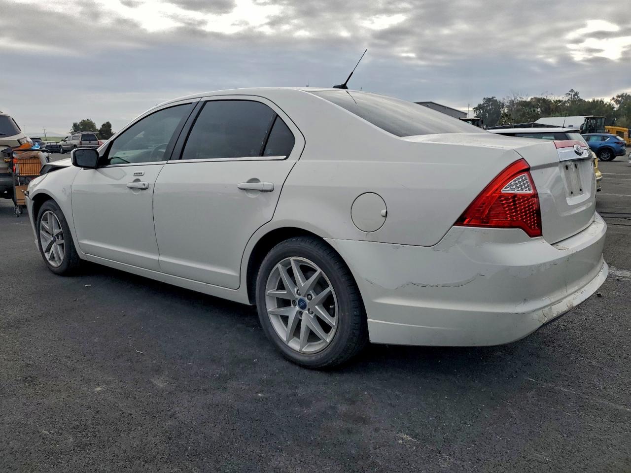 2012 FORD FUSION SEL photo 2