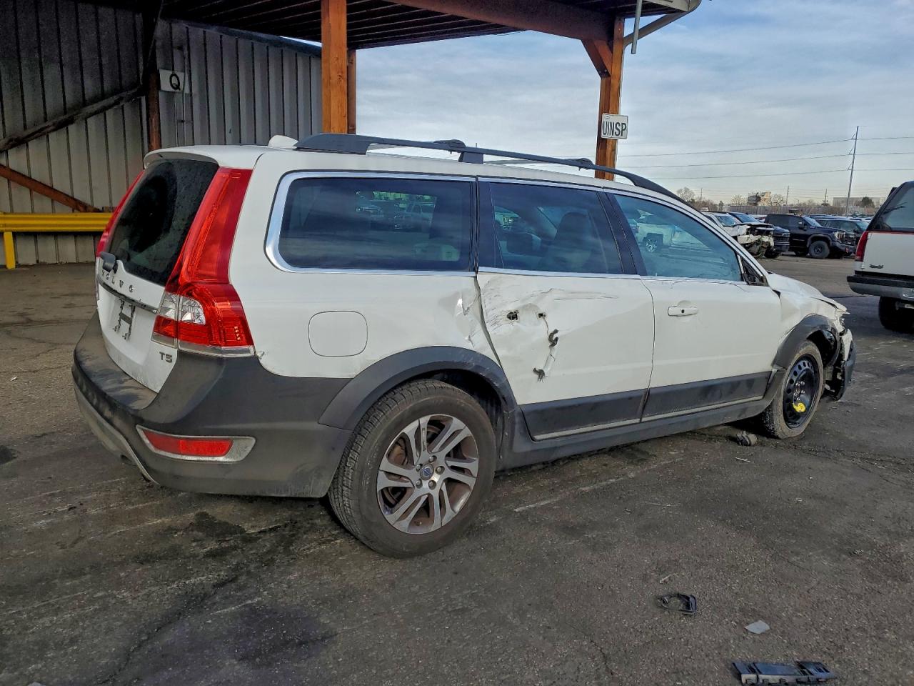 2015 VOLVO XC70 T5 PREMIER photo 3