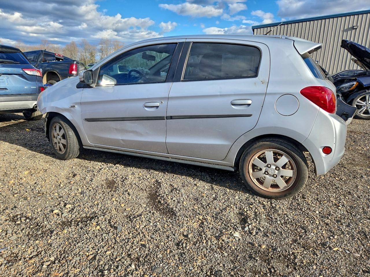2015 MITSUBISHI MIRAGE ES photo 2