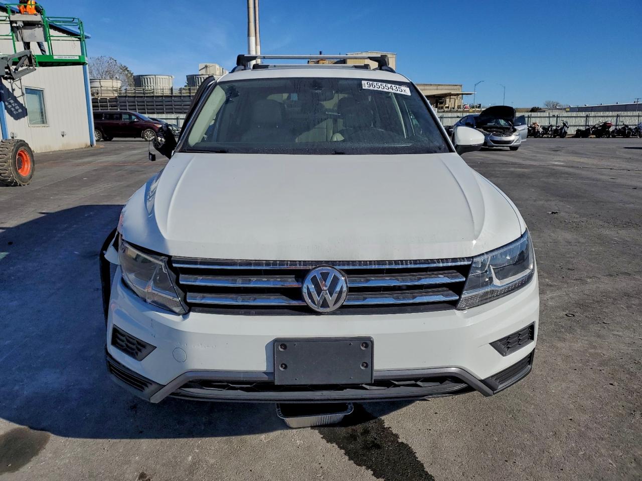 2021 VOLKSWAGEN TIGUAN SE photo 5