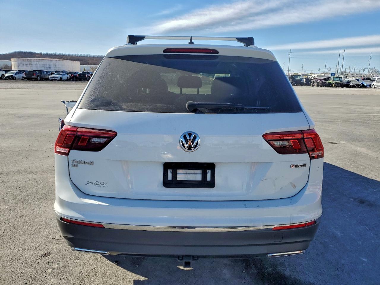 2021 VOLKSWAGEN TIGUAN SE photo 6
