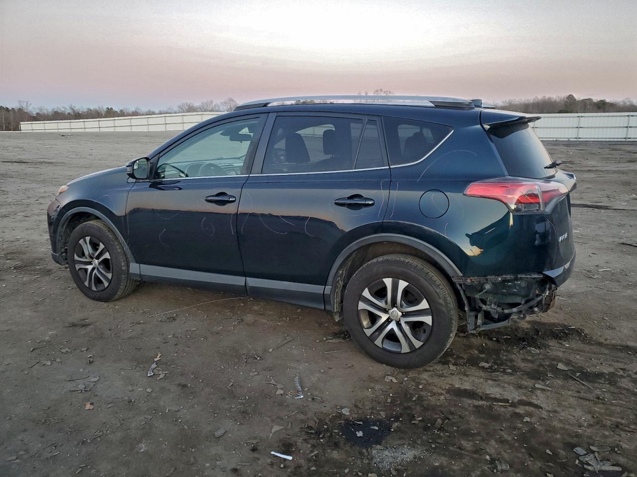 2017 TOYOTA RAV4 LE photo 2