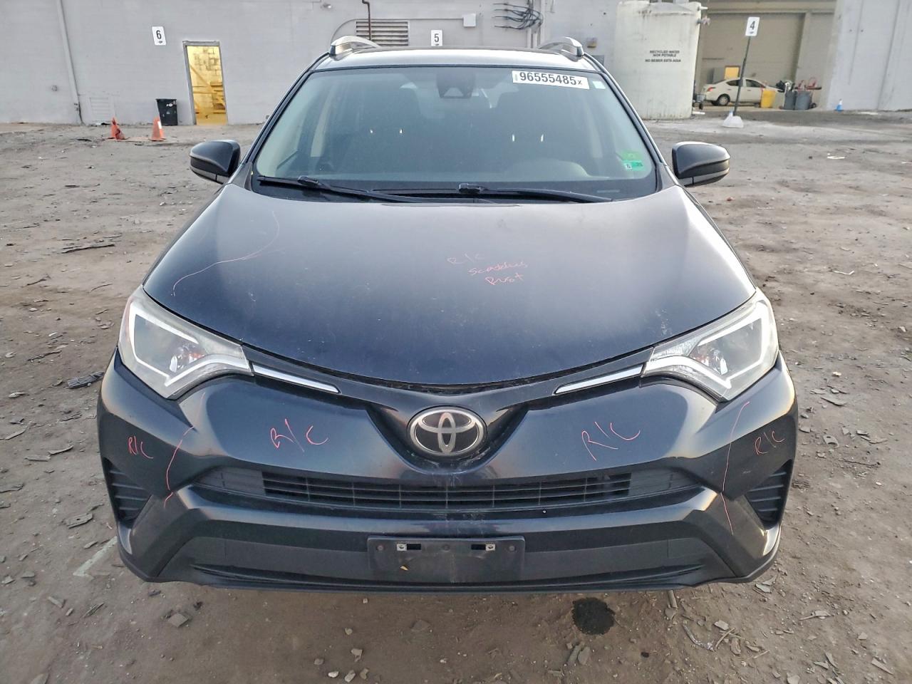2017 TOYOTA RAV4 LE photo 5
