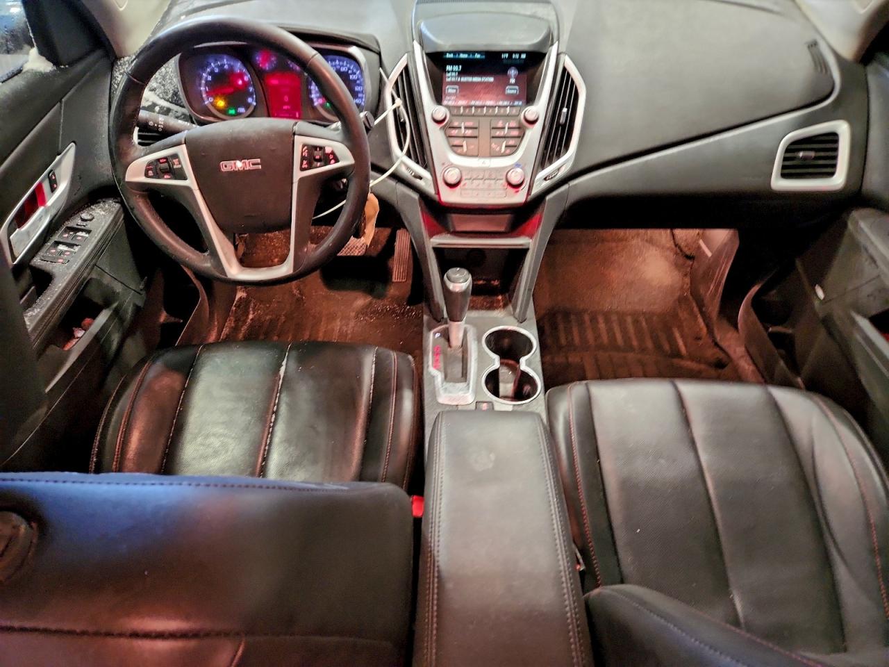 2017 GMC TERRAIN SLT photo 8