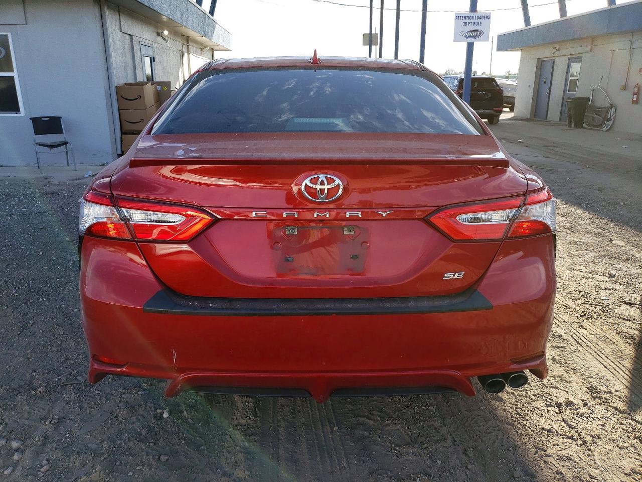2020 TOYOTA CAMRY SE photo 6