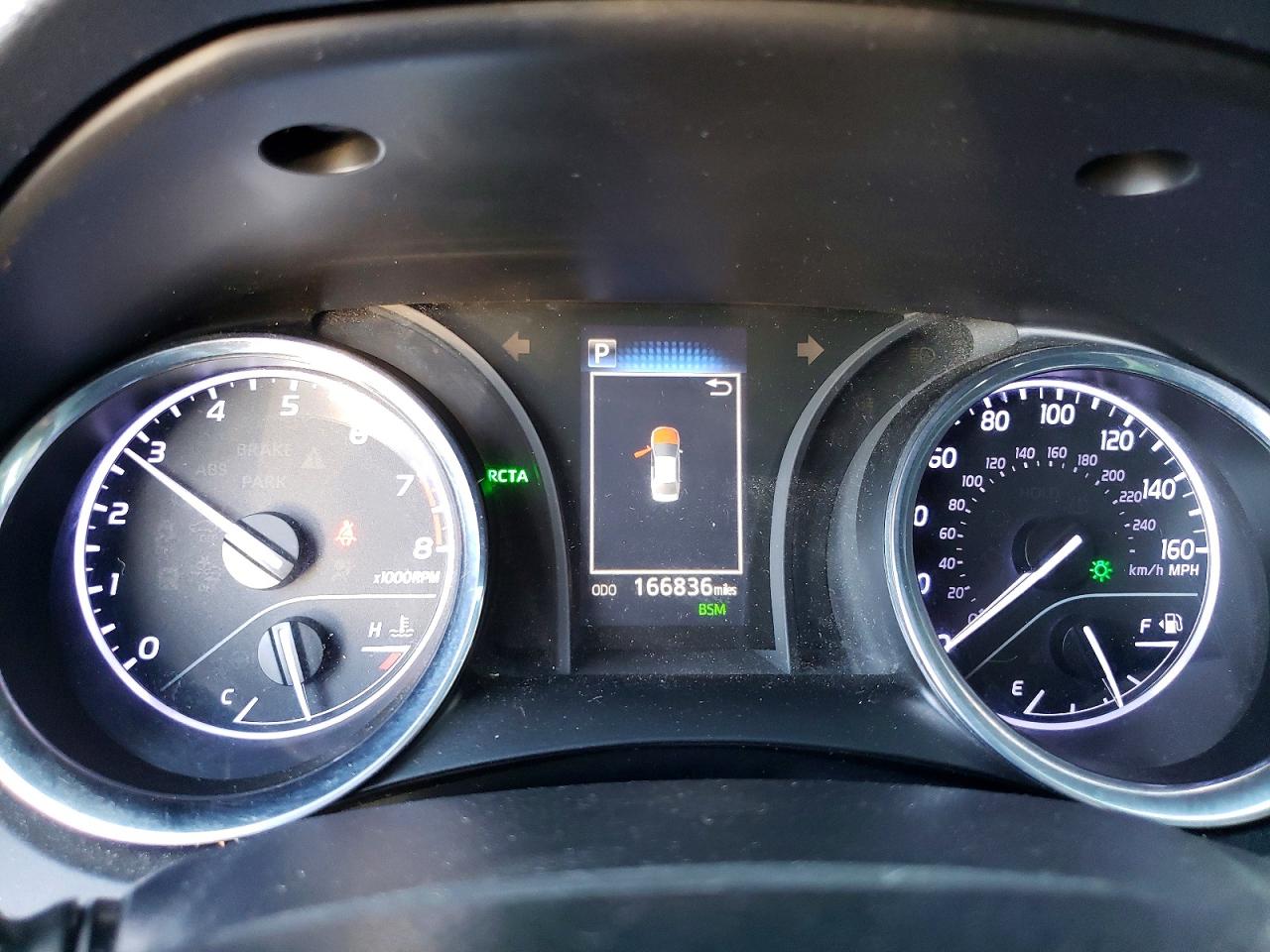 2020 TOYOTA CAMRY SE photo 9