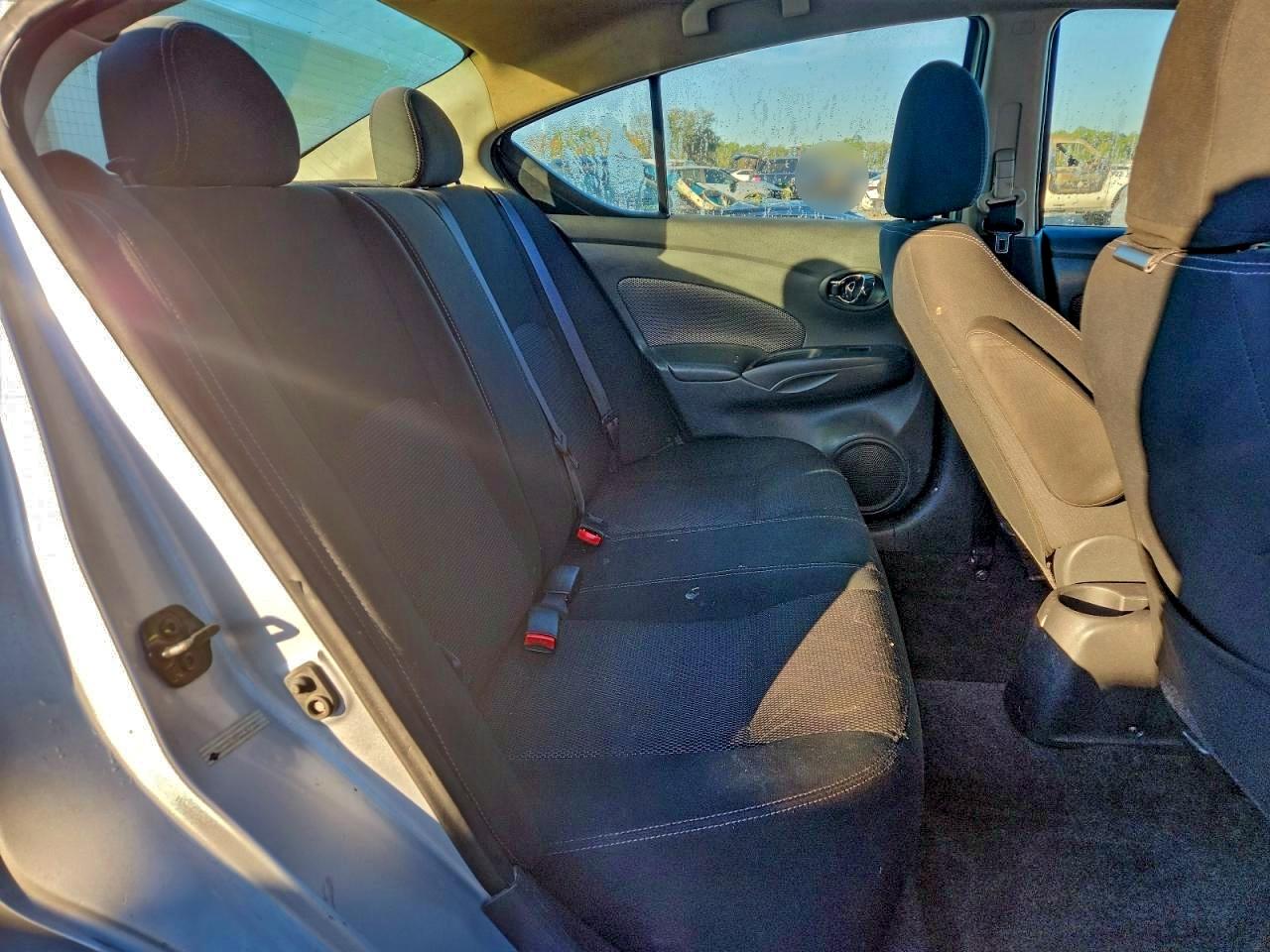 2018 NISSAN VERSA S photo 10