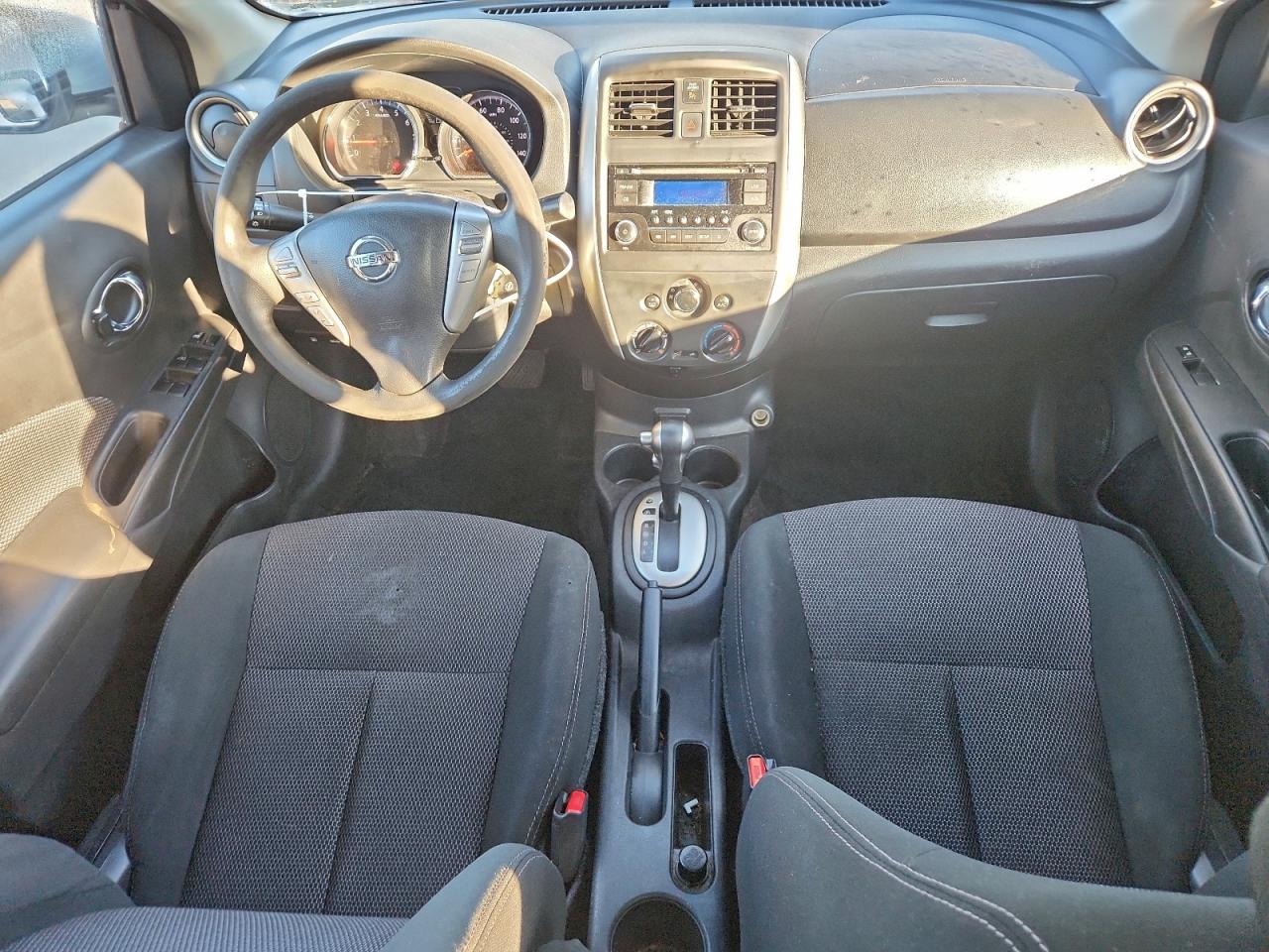 2018 NISSAN VERSA S photo 8