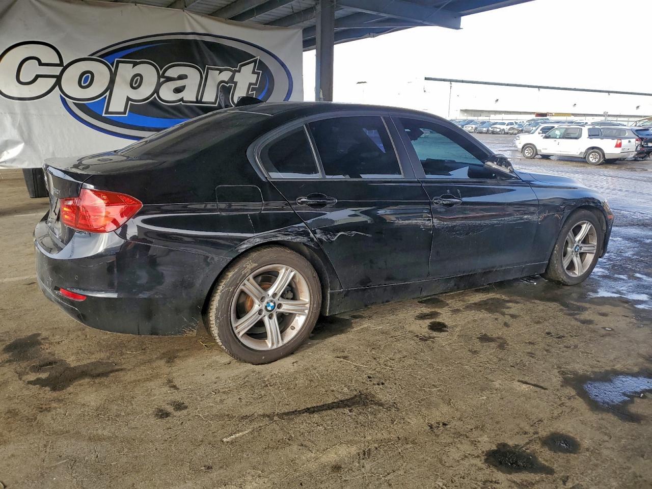 2014 BMW 320 I XDRIVE photo 3