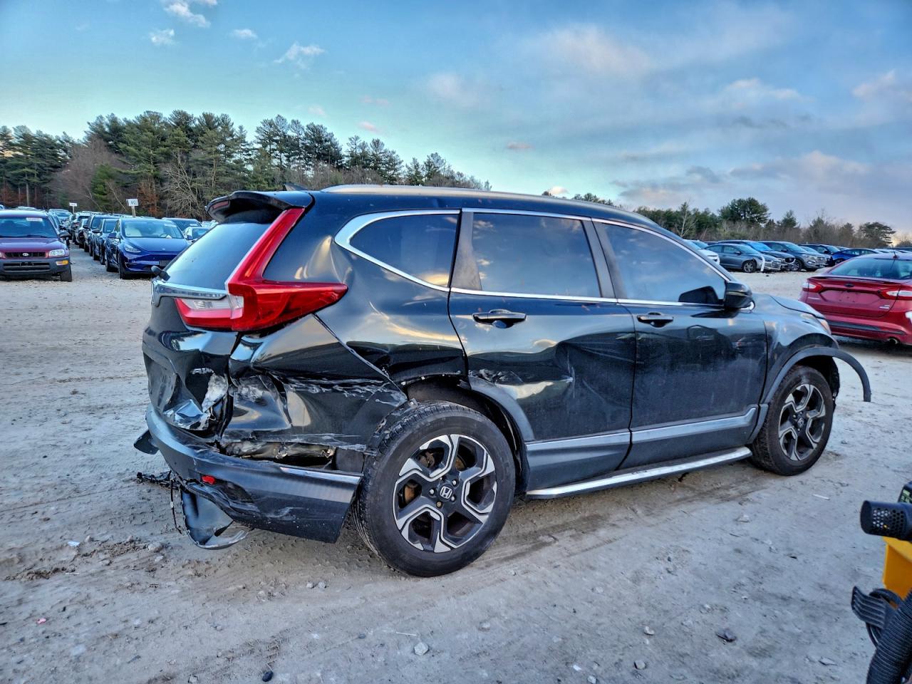 2018 HONDA CR-V TOURING photo 3