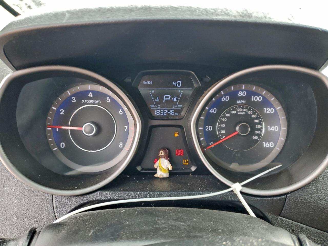 2015 HYUNDAI ELANTRA SE photo 9