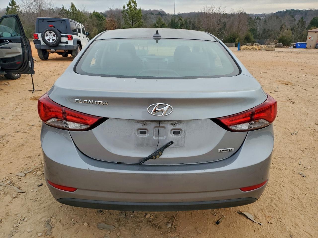 2015 HYUNDAI ELANTRA SE photo 6