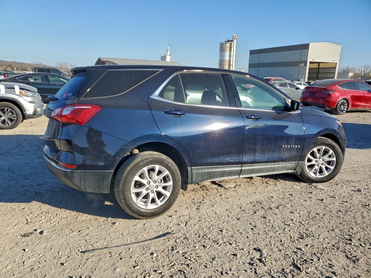 2020 CHEVROLET EQUINOX LT photo 3