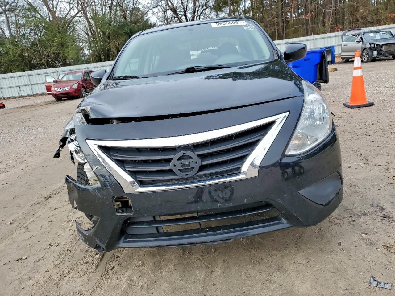 2018 NISSAN VERSA S photo 5