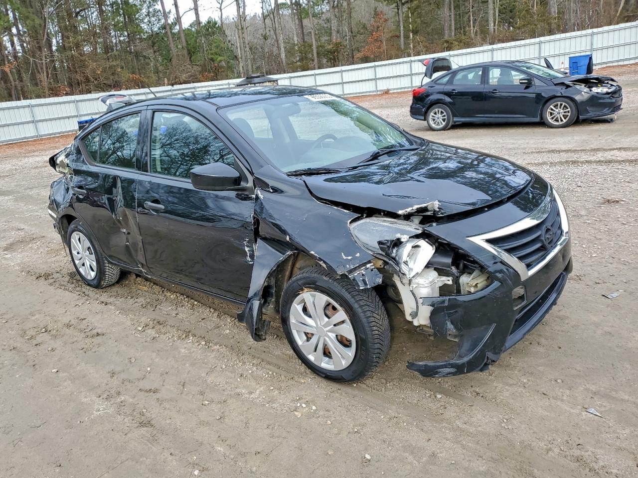 2018 NISSAN VERSA S photo 4