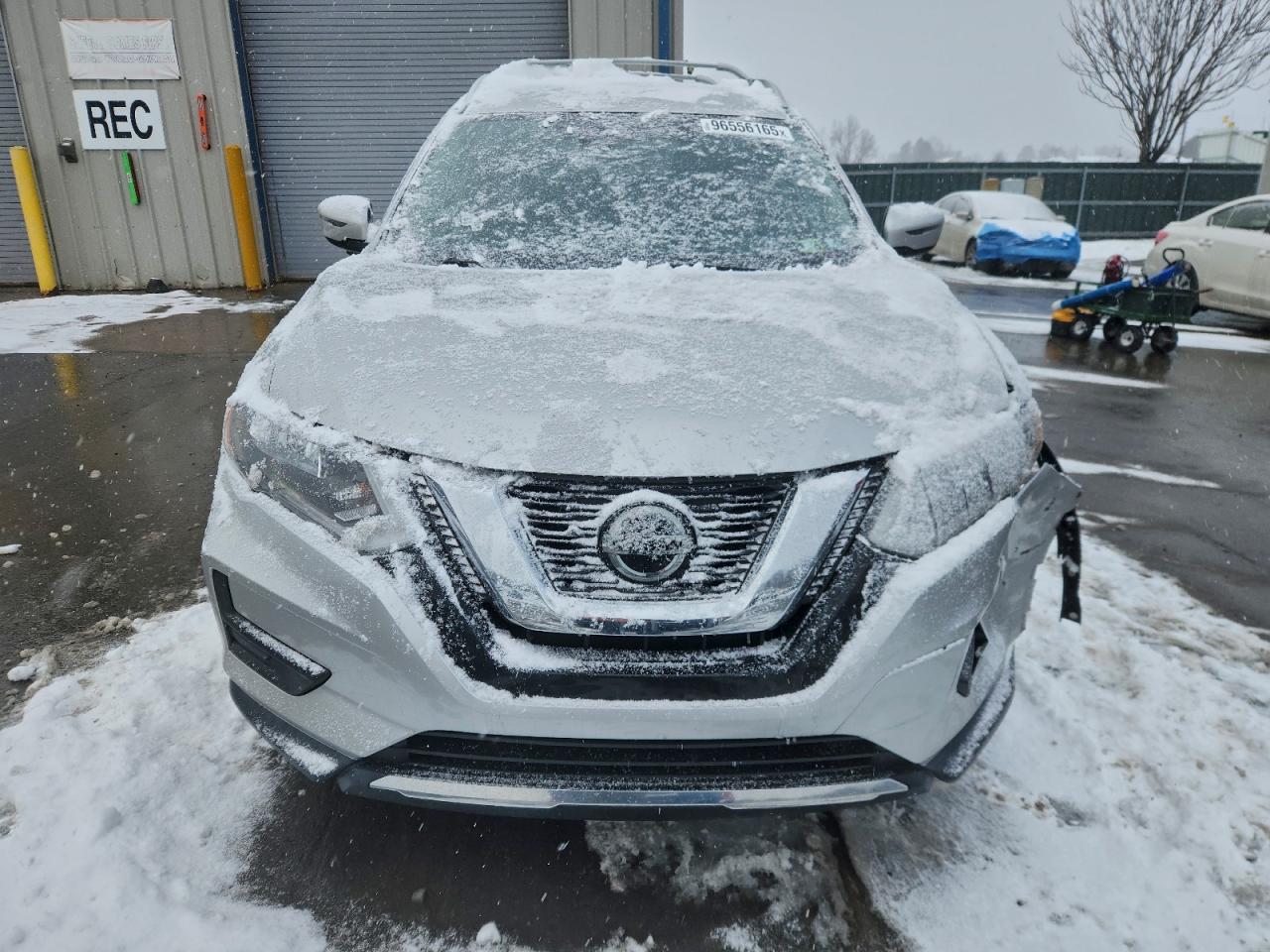 2020 NISSAN ROGUE S photo 5