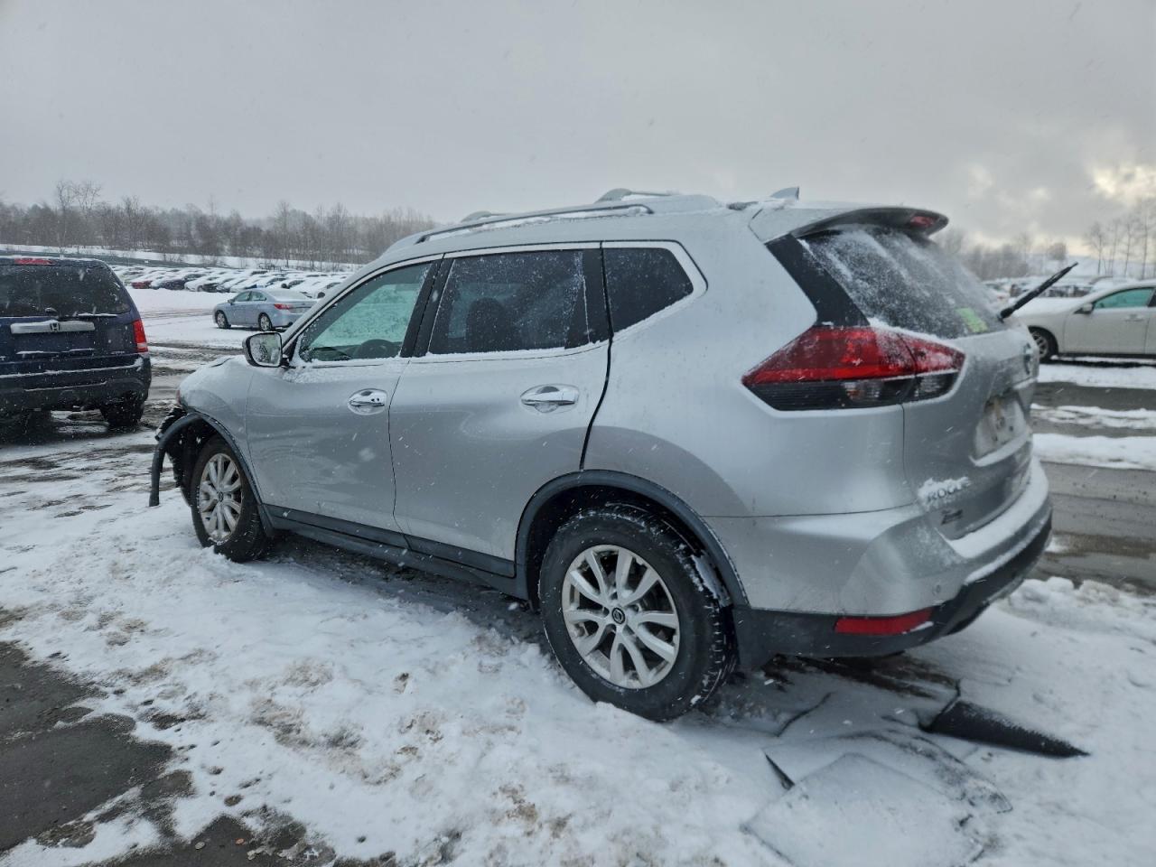 2020 NISSAN ROGUE S photo 2