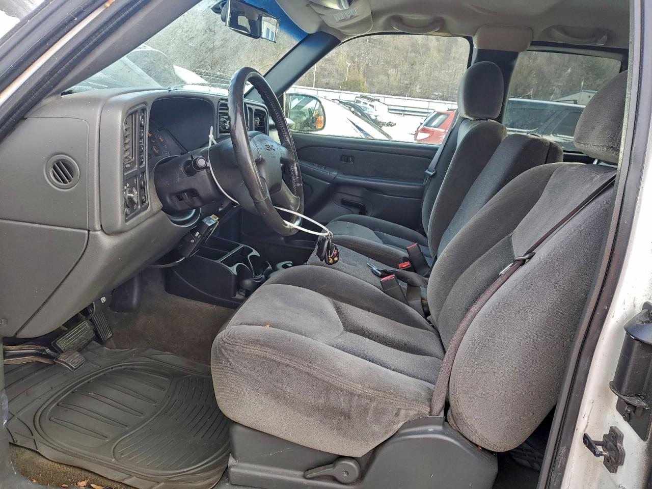 2003 GMC NEW SIERRA K1500 photo 7