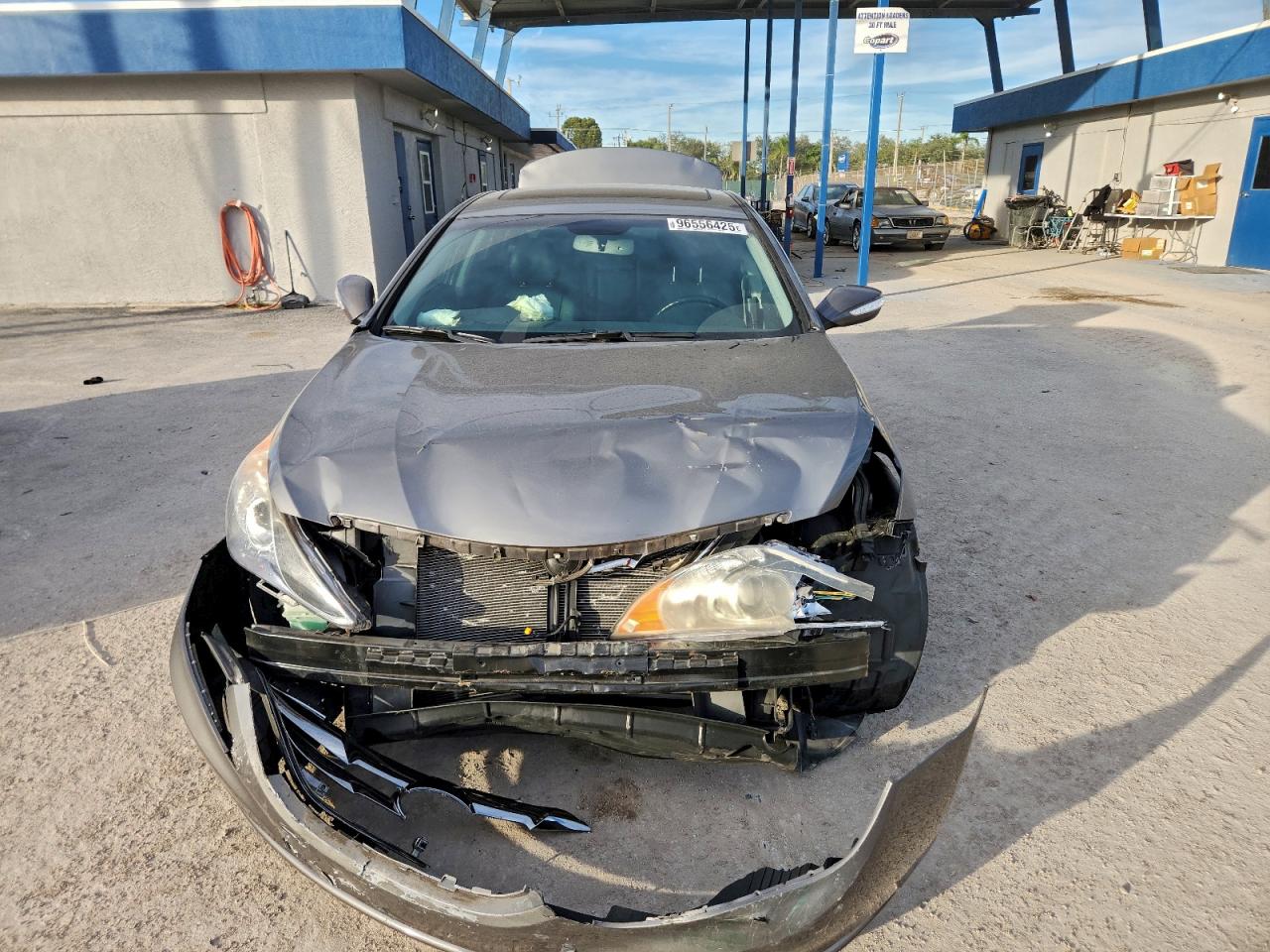 2011 HYUNDAI SONATA SE photo 5