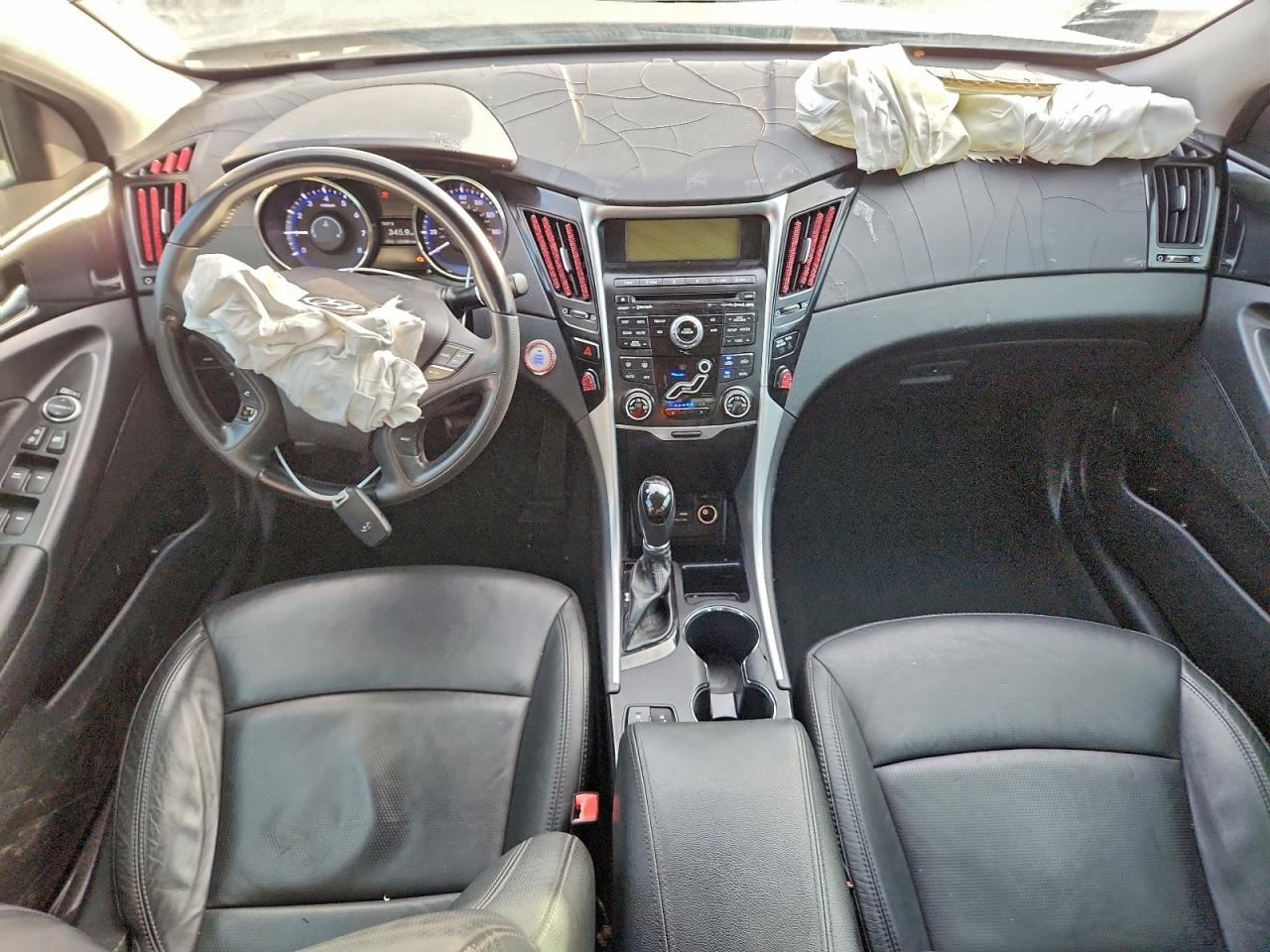 2011 HYUNDAI SONATA SE photo 8