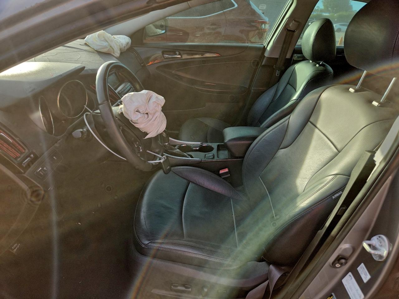 2011 HYUNDAI SONATA SE photo 7